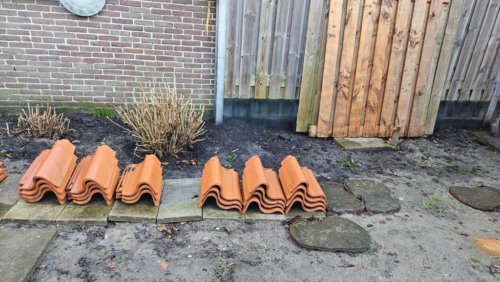 22 kantpannen - dakpannen- OVH vario, Doe-het-zelf en Verbouw, Dakpannen en Dakbedekking, Ophalen, Gebruikt, Steen of Klei, 15 m² of meer