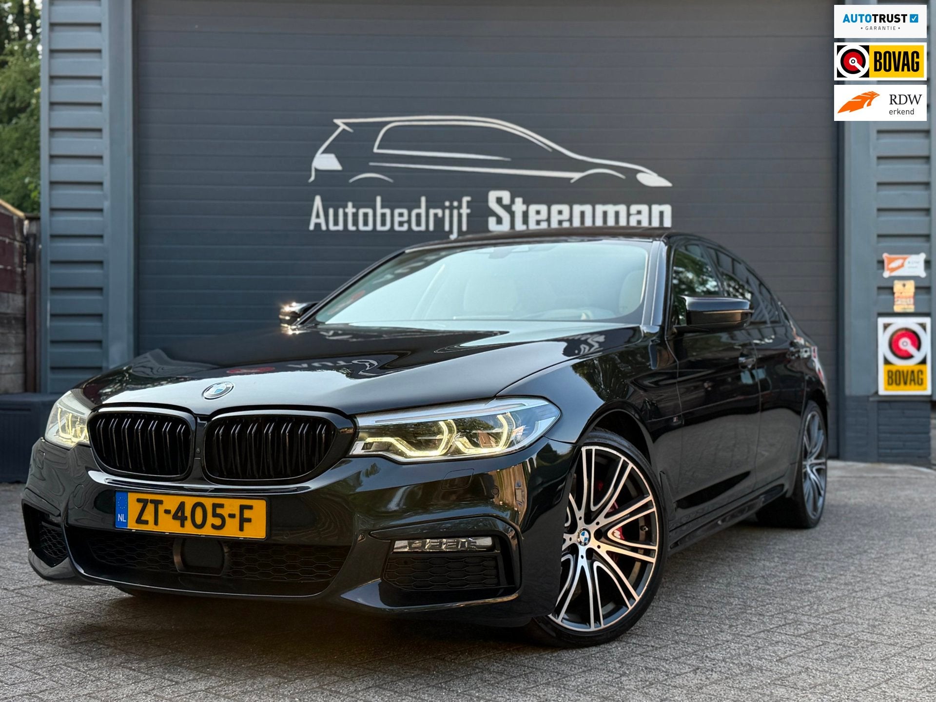 BMW 5-serie 540i xDrive High Executive | Pano | 360 | HUD, Auto's, BMW, Automaat, Gebruikt, Zwart, Bedrijf