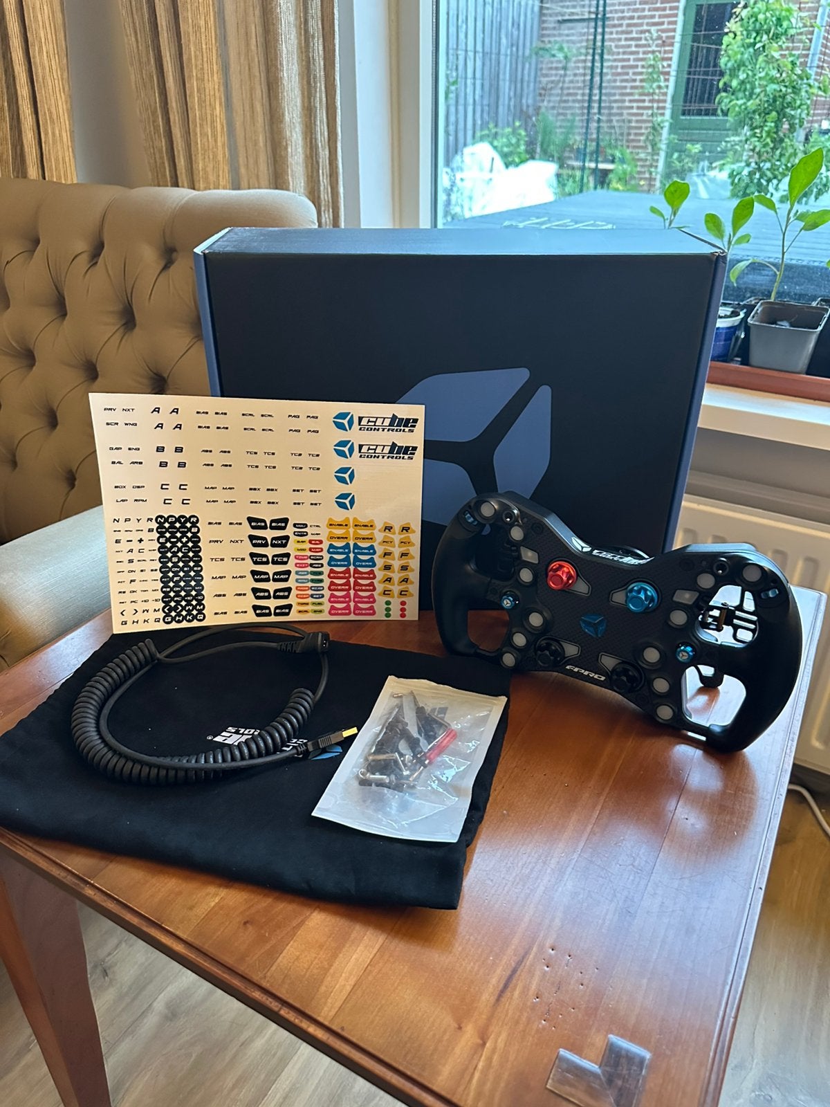 Cube Controls F-Pro, Ophalen, Zo goed als nieuw