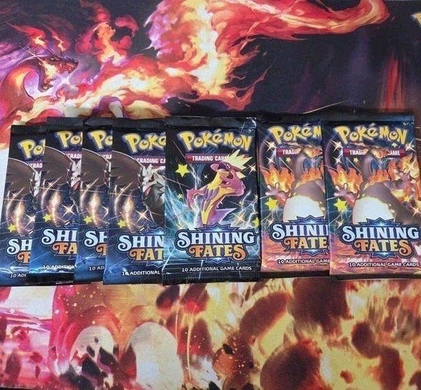 Pokémon Shining Fates Booster Packs, Hobby en Vrije tijd, Ophalen of Verzenden, Zo goed als nieuw, Booster, Foil