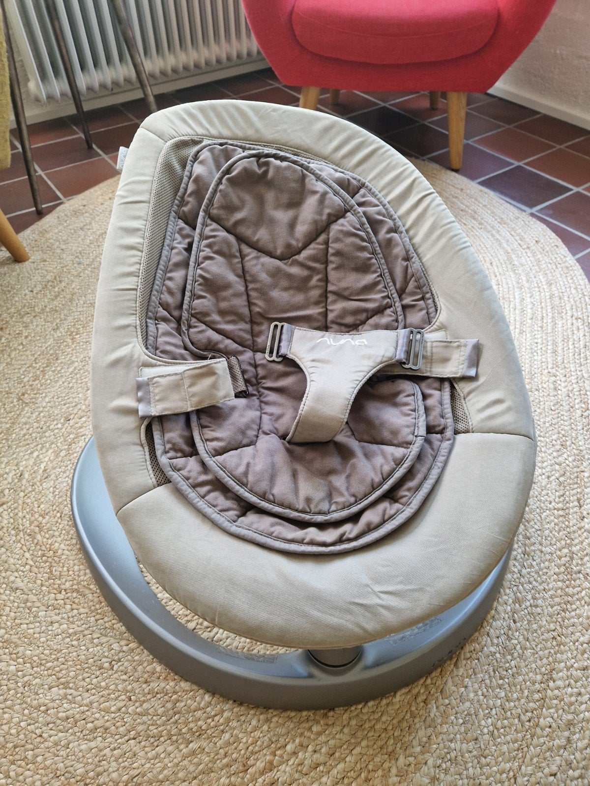 Nuna Leaf wipstoel met schommelstand, Ophalen