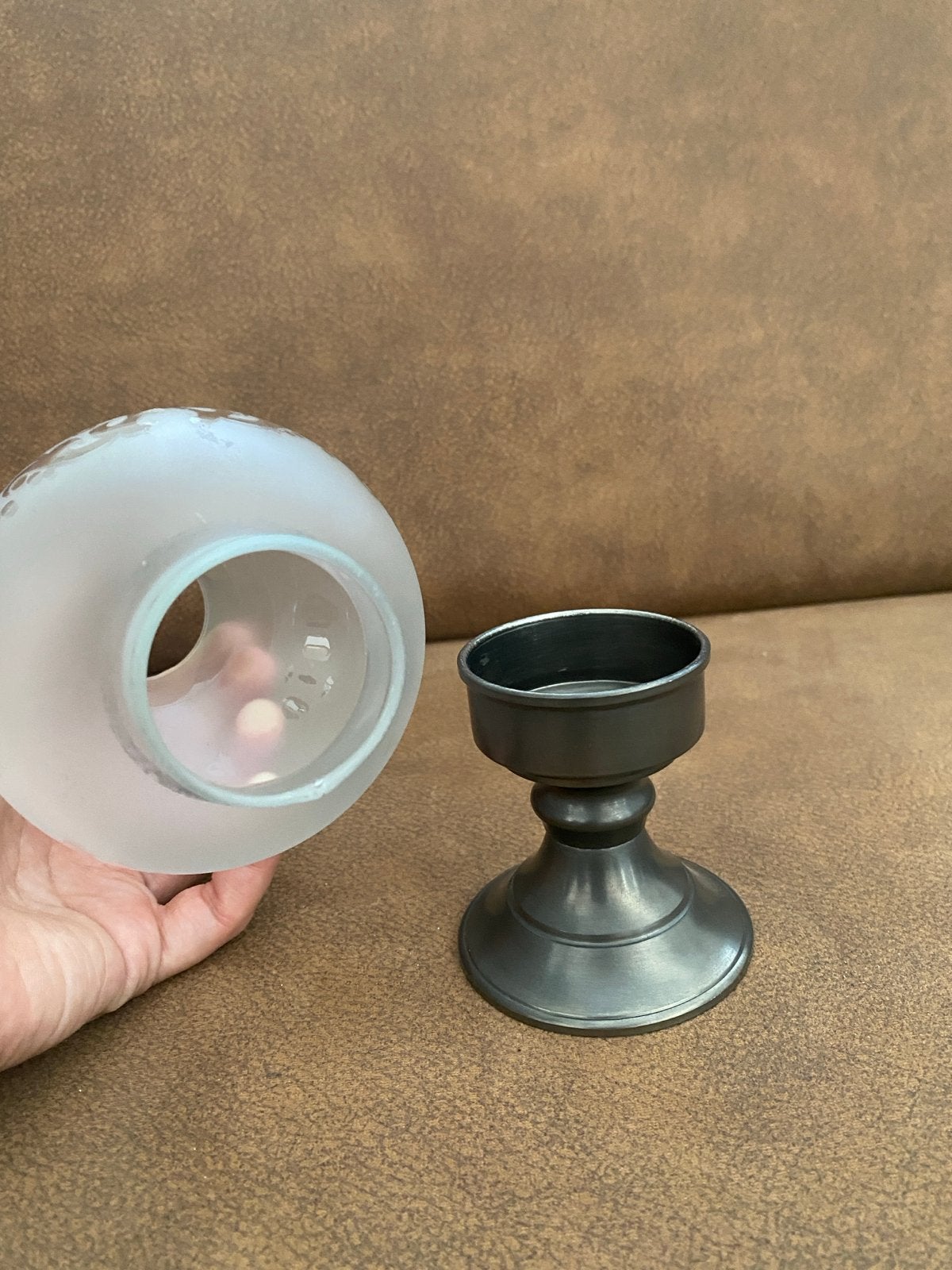 Vintage olielampje met matglazen kapje, Ophalen of Verzenden