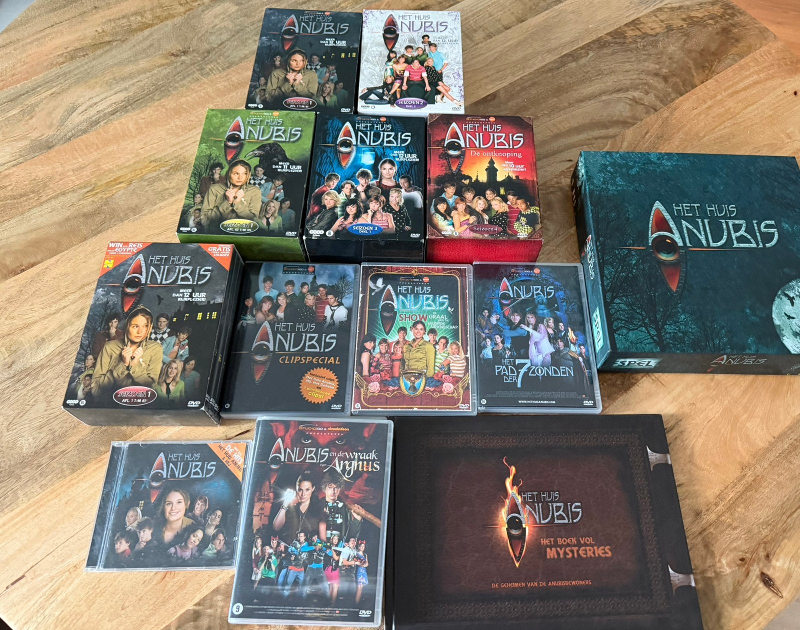 Grote Het Huis Anubis Collectie: DVD's, Boek & Spel, Gebruikt, Seizoen 1, Verzenden, Science Fiction en Fantasy