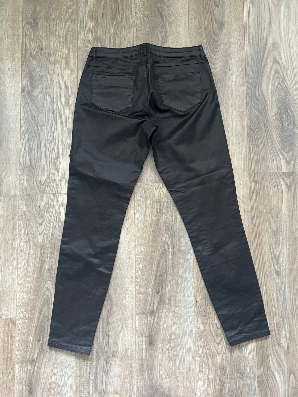 Bruine glanzende broek maat 40, Kleding | Dames, Maat 38/40 (M), Zwart, Ophalen of Verzenden, Lang