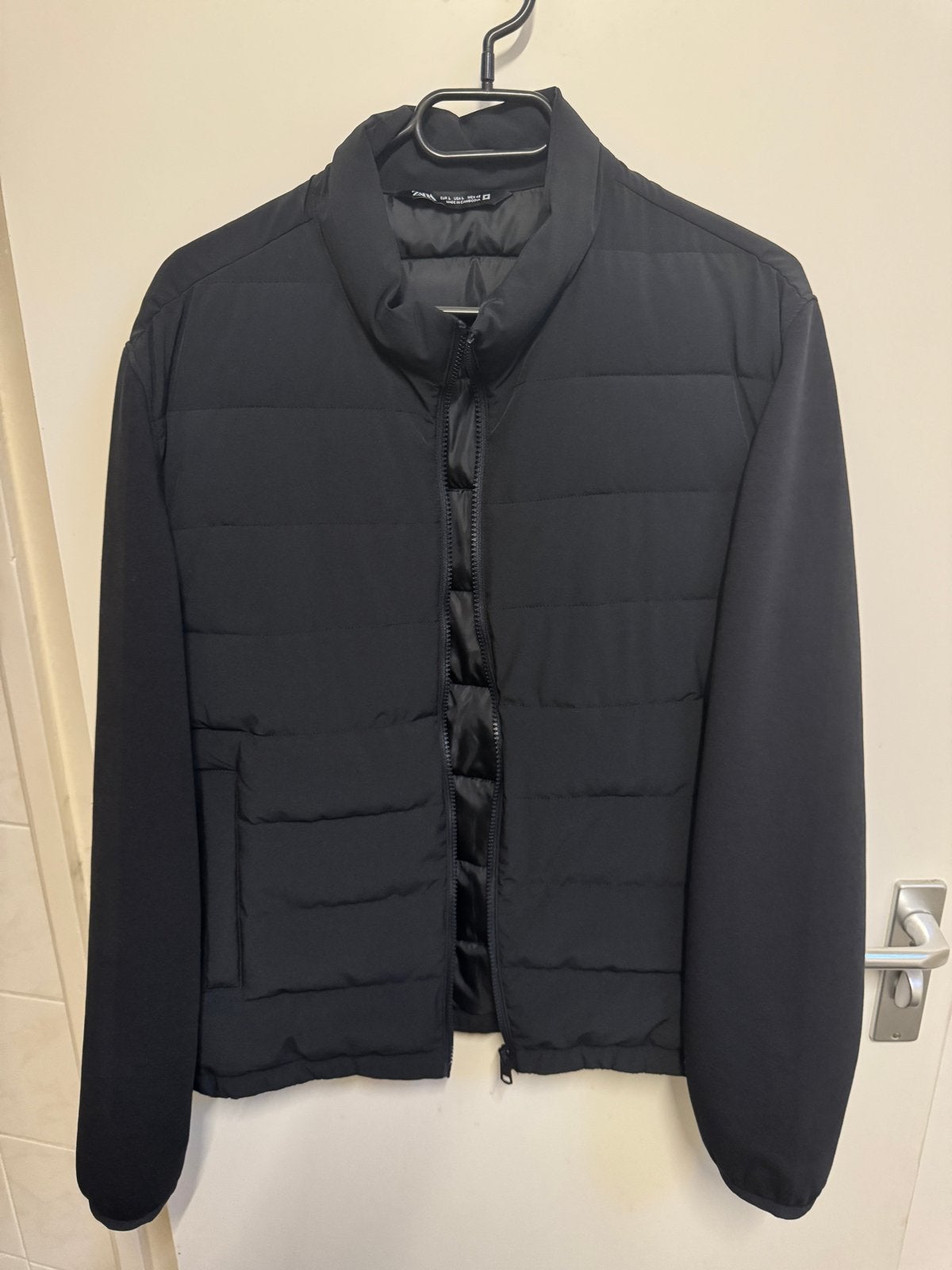 Donker blauwe gewatteerde jas - Zara, Kleding | Heren, Jassen | Winter, Verzenden, Zo goed als nieuw, Maat 52/54 (L), Blauw