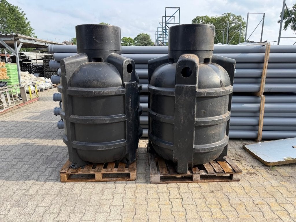 septictank ondergrondse tank watertank 1100 liter, Ophalen, Afvoer, Pvc, Zo goed als nieuw