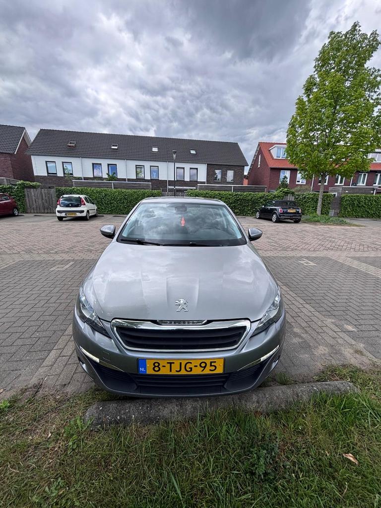 Peugeot 308 1.2VTI 60/82 5-D 2014 Grijs, Voorwielaandrijving, Stof, 40 €/maand, 1199 cc