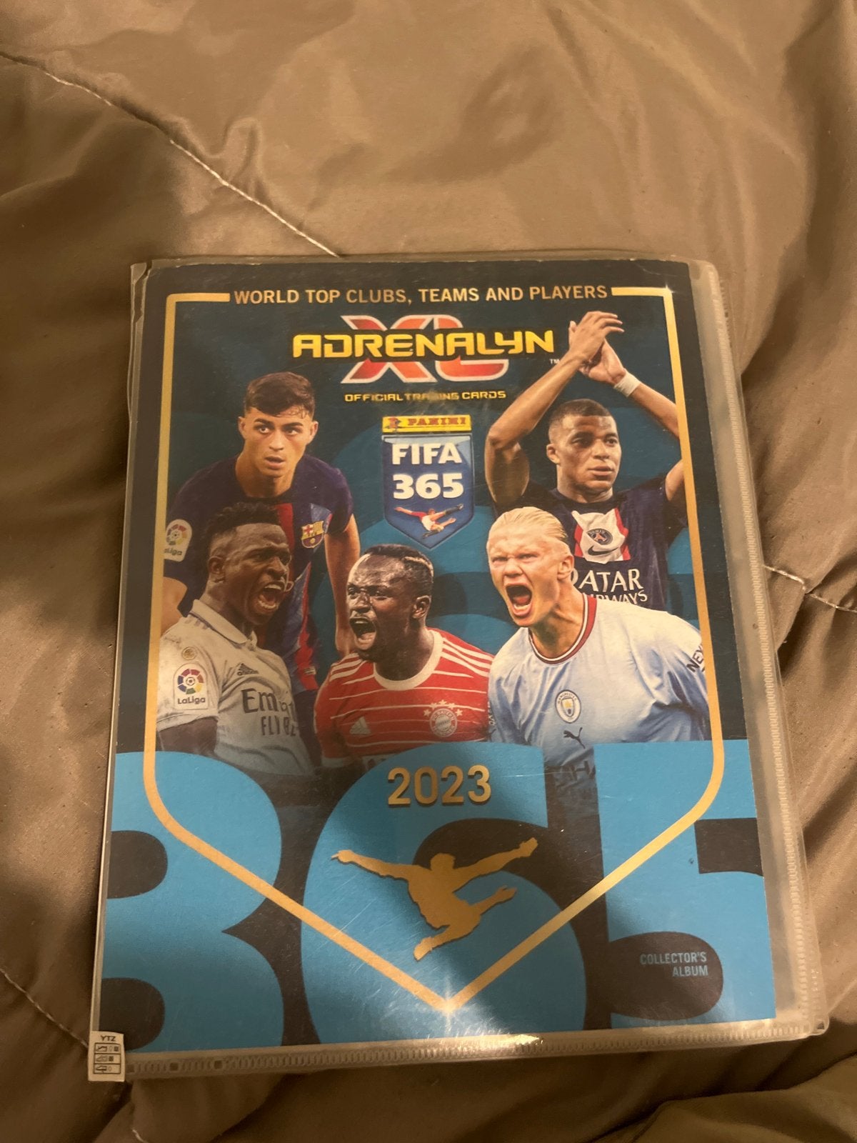 Panini FIFA 365 Adrenalyn XL 2023 Collectors Album, Ophalen of Verzenden, Zo goed als nieuw, Buitenlandse clubs, Spelerskaart
