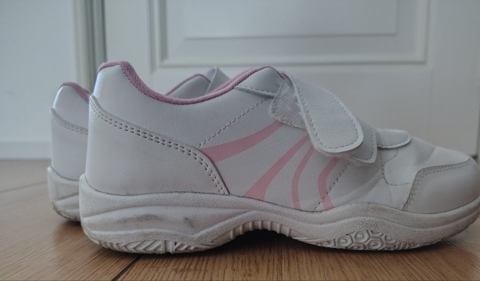 Gymschoen meisje maat 35. Alleen binnen gedragen, Meisje, Ophalen of Verzenden, Scapino, Laarzen