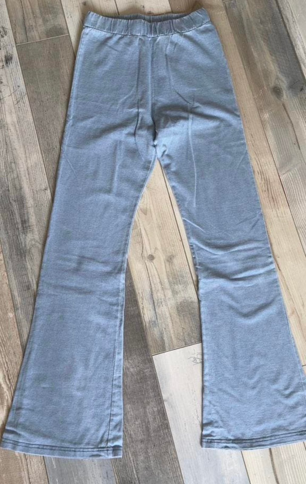Flared broek van Hema in maat 146/152, Ophalen of Verzenden, Zo goed als nieuw, Meisje, Broek