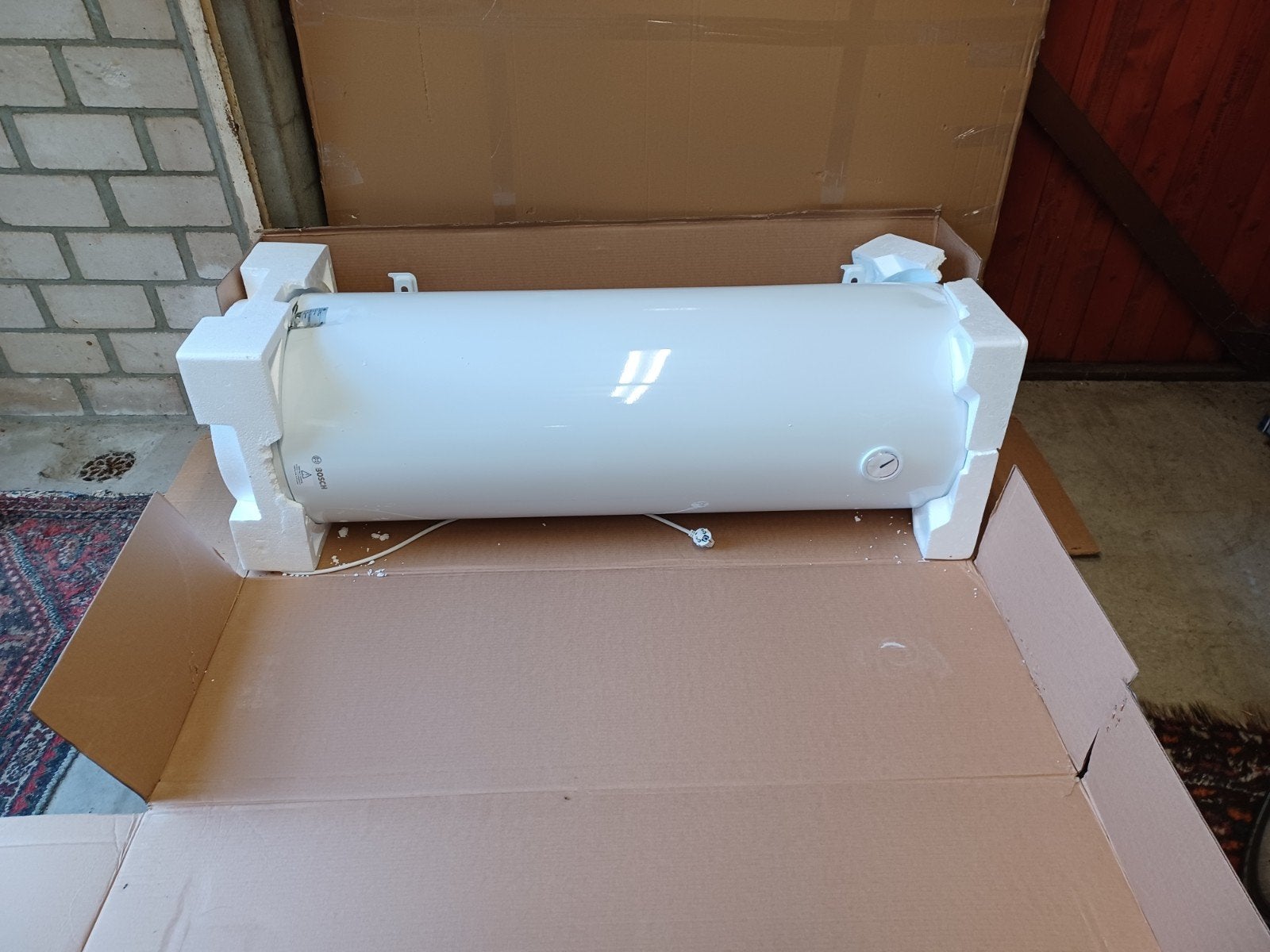 Bosch Tronic T Electr.  Boiler 150 liter met transportschade, Doe-het-zelf en Verbouw, Ophalen, Aardgas, 100 liter of meer, Nieuw