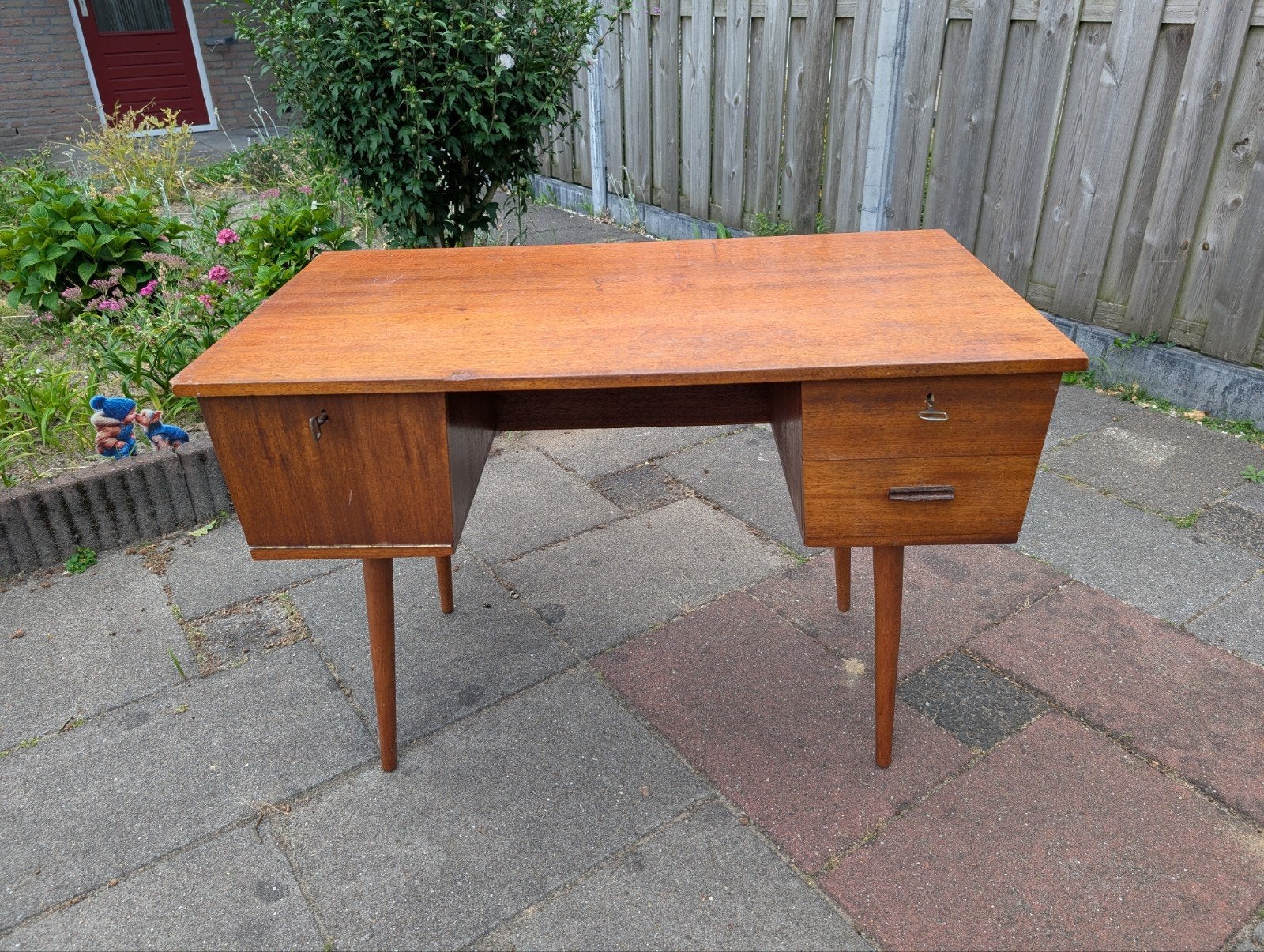 Vintage bureau, Huis en Inrichting, Bureaus, Ophalen, Gebruikt