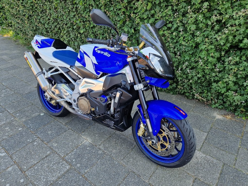 Aprilia Tuono 1000 R 2009 | 34.800 km | Akrapovič, 2 cilinders, Sportuitlaat, Motorrijbewijs A, Gebruikt
