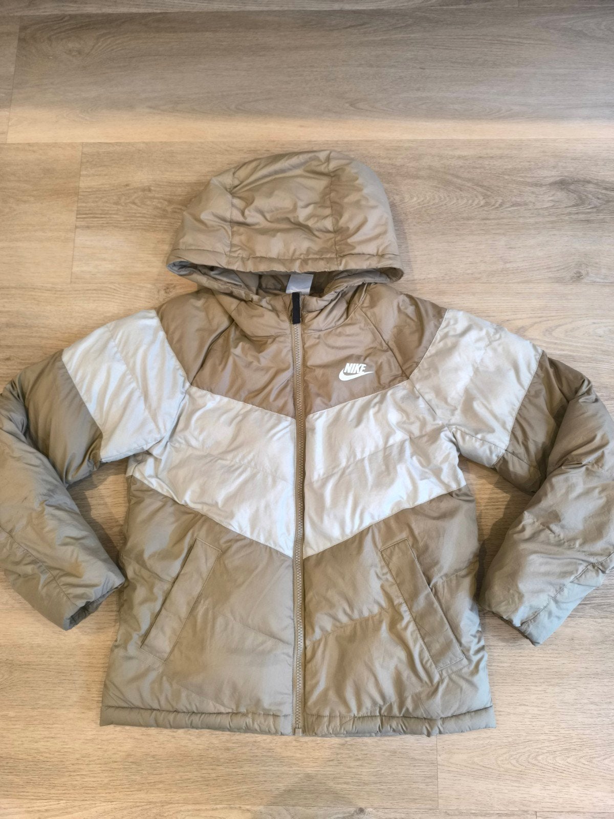 nike jas maat 146/152, Meisje, Ophalen of Verzenden, Zo goed als nieuw, Nike