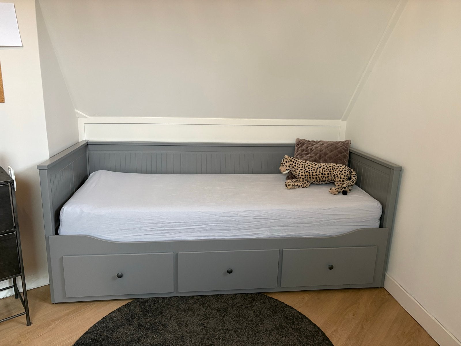 Hemnes bed / uitschuifbaar tot 2 persoonsbed, Huis en Inrichting, Slaapkamer | Bedden, Ophalen, 90 cm, Eenpersoons, Zo goed als nieuw