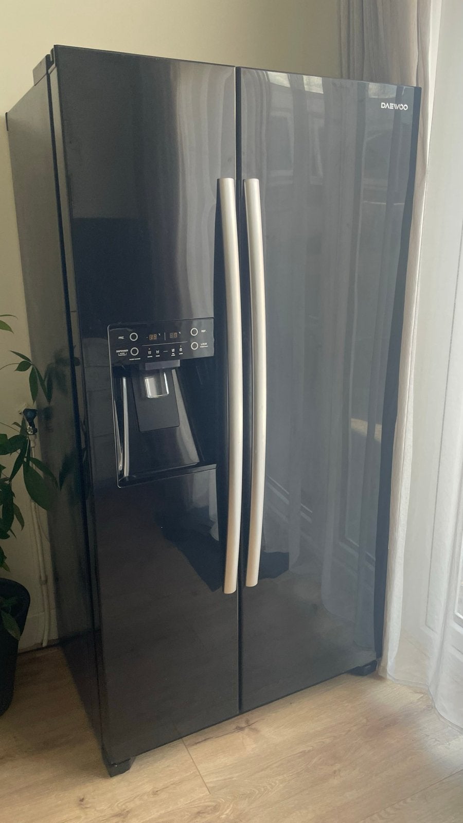 Mooie Amerikaanse koelkast met vriezer en waterdispenser, Witgoed en Apparatuur, Koelkasten en IJskasten, Ophalen, Gebruikt, 200 liter of meer