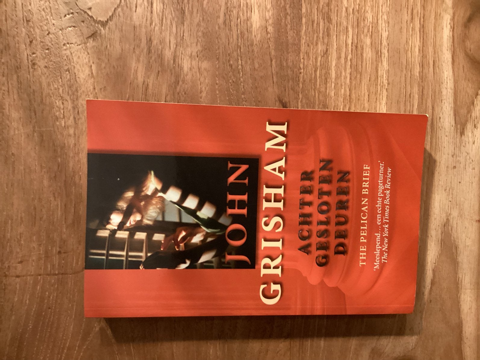 John Grisham - Achter gesloten deuren, Ophalen, Zo goed als nieuw, John Grisham