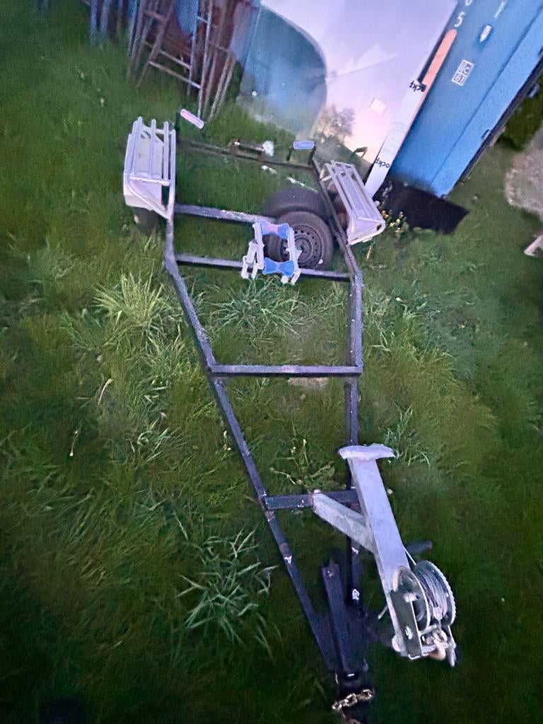 Te koop Stevige boottrailer, Ophalen, Gebruikt