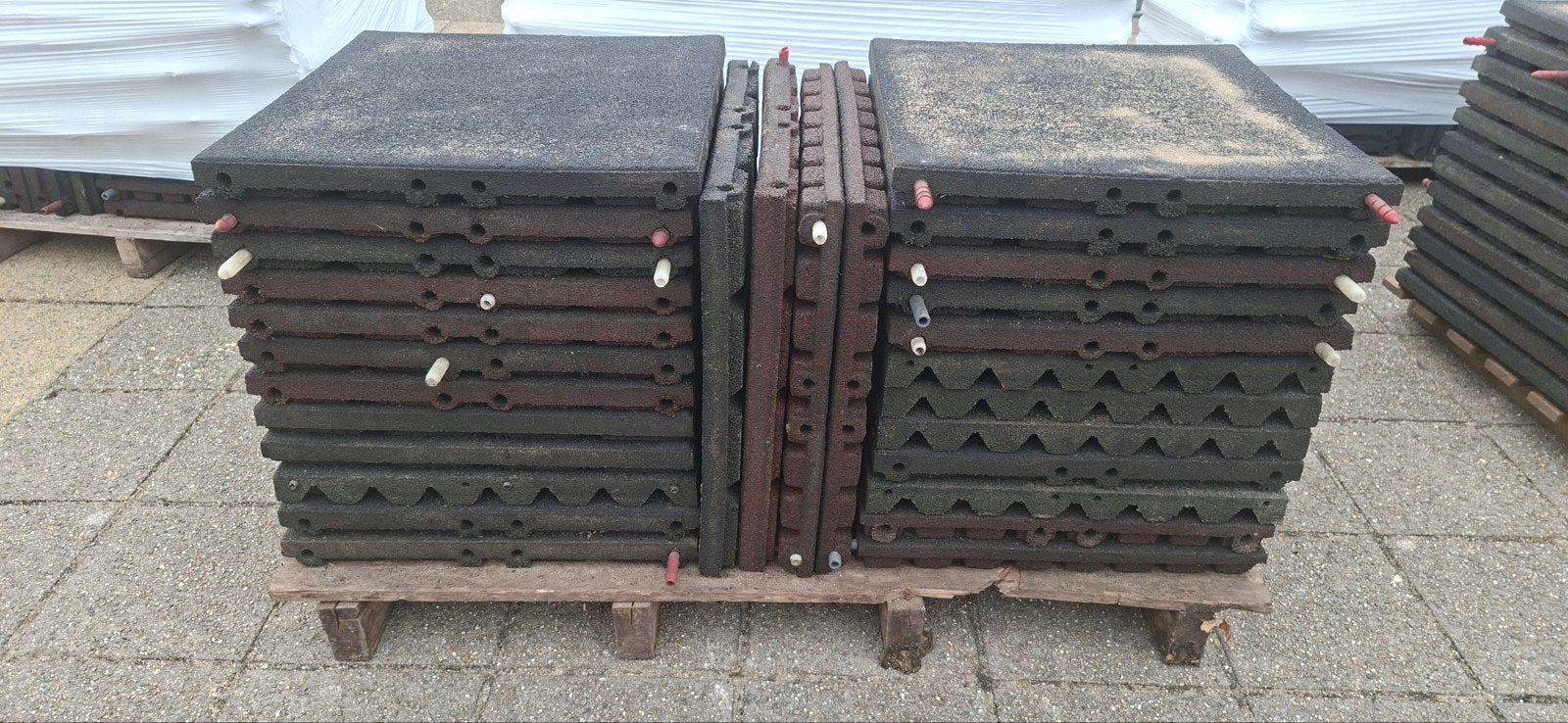 Rubbertegels / stalmatten, Ophalen, 40 tot 60 cm, Overige typen, Zo goed als nieuw