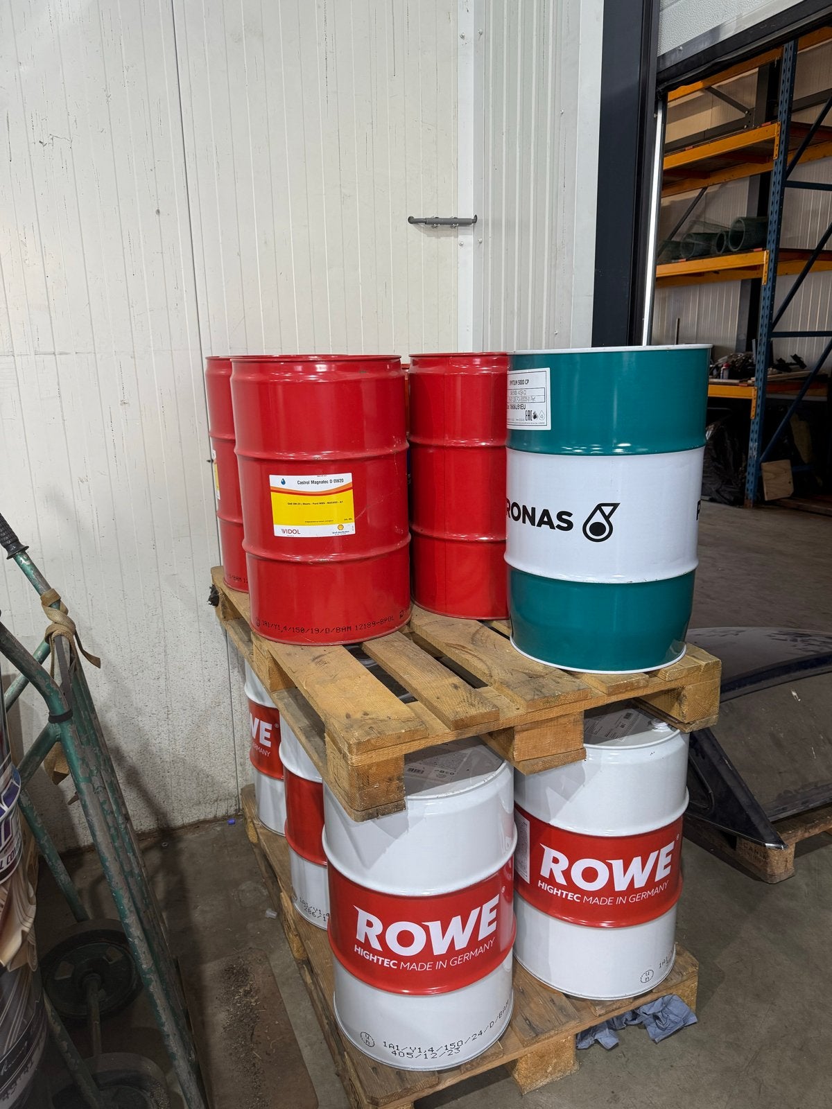 Diverse motorolie vaten 60L - Rowe, Castrol, Eurol, Petronas, Auto diversen, Ophalen