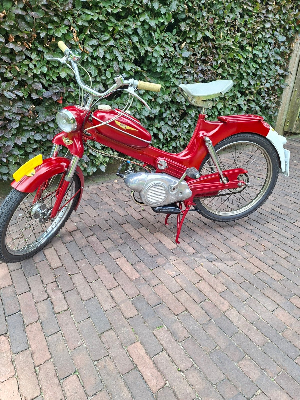 Zeer nette puch ms50l met geel kenteken, Fietsen en Brommers, Ophalen, Overige modellen, Zo goed als nieuw, 2 versnellingen