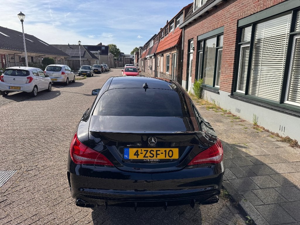 Mercedes-Benz CLA 180 1.6 90KW Blue Eff. Edit. 2014 Zwart, Auto's, Voorwielaandrijving, 4 cilinders, Leder en Stof, 1595 cc