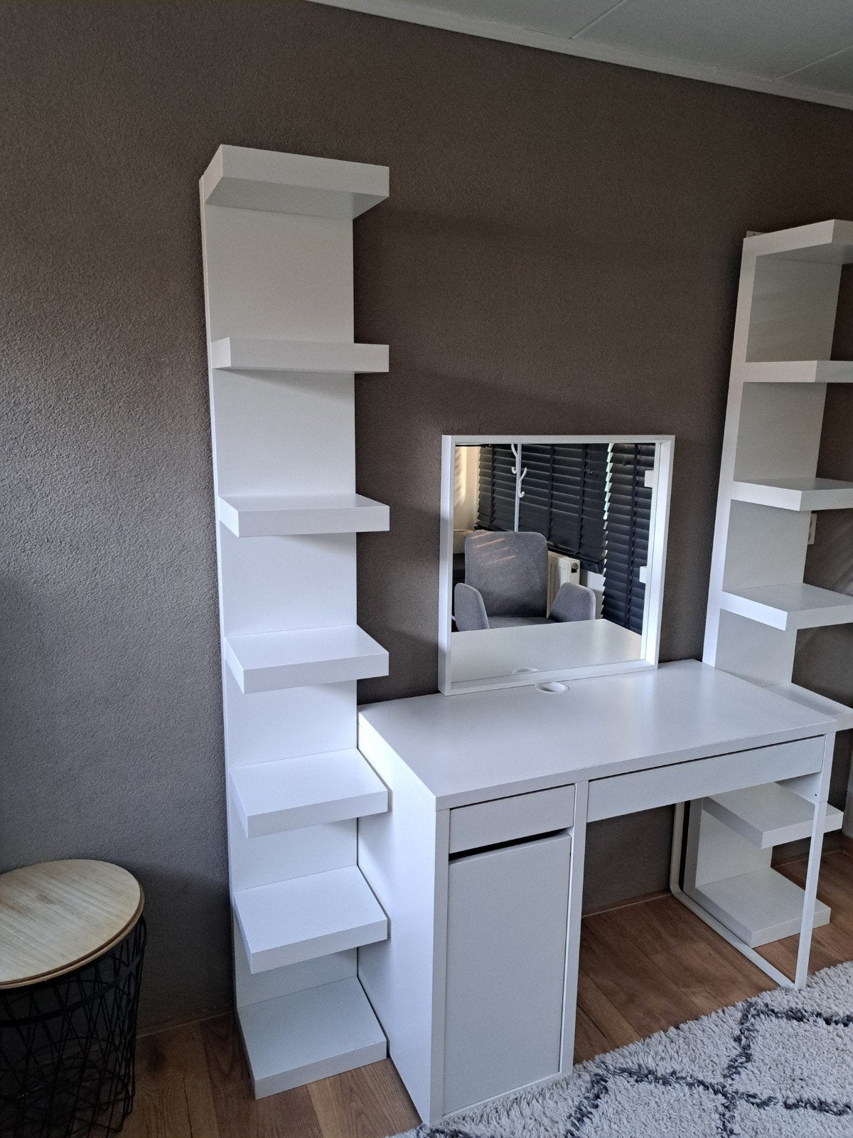 IKEA Bureau met spiegel en twee lack kasten, Met lades, Gebruikt, Spaanplaat of MDF, Ophalen of Verzenden