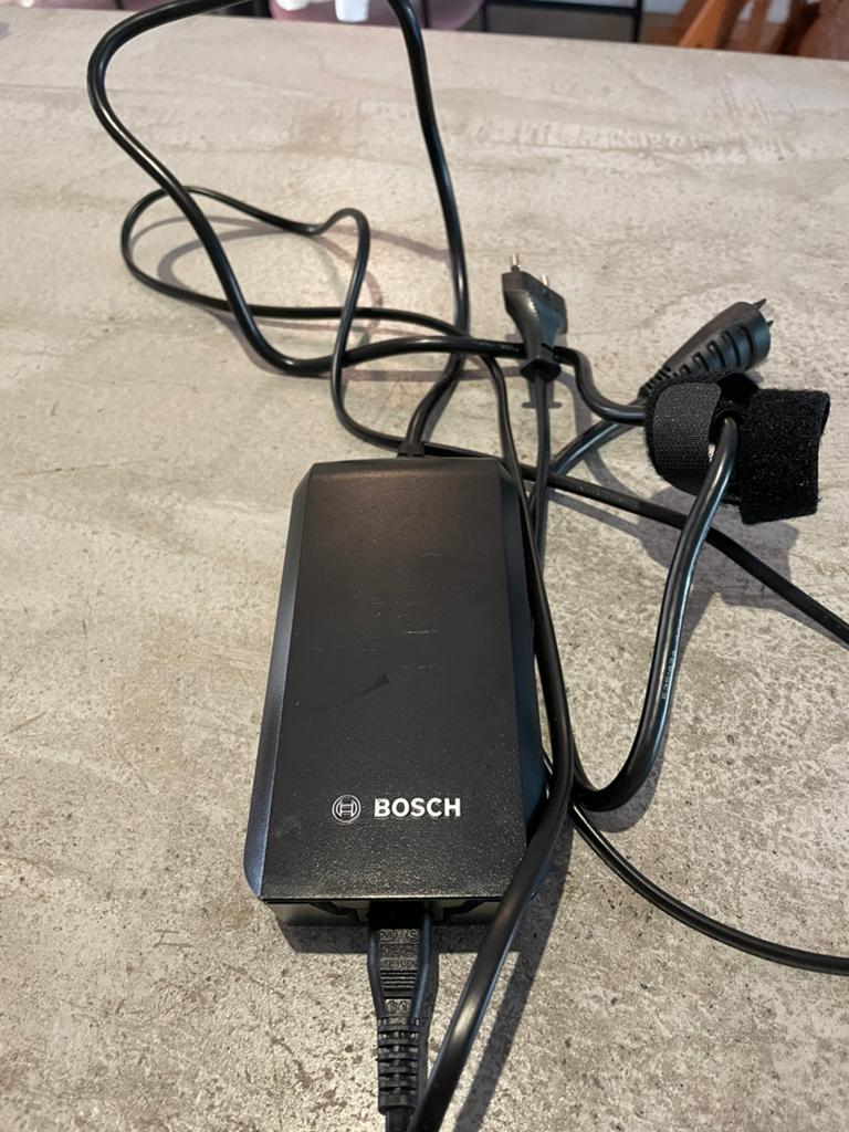 Originele Bosch E-bike Acculader Compact Charger 36V 2A, Ophalen of Verzenden, Zo goed als nieuw