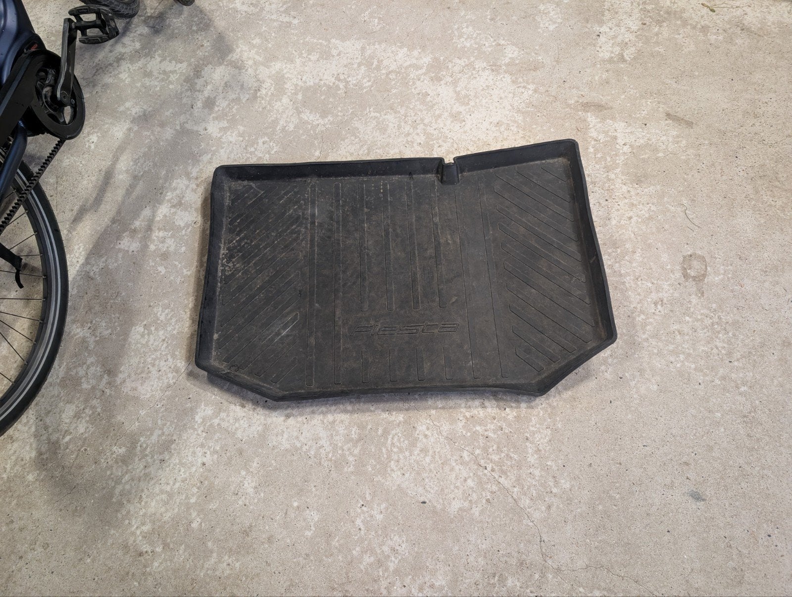 Originele Ford Fiesta automatten en kofferbakmat, Ophalen, Gebruikt
