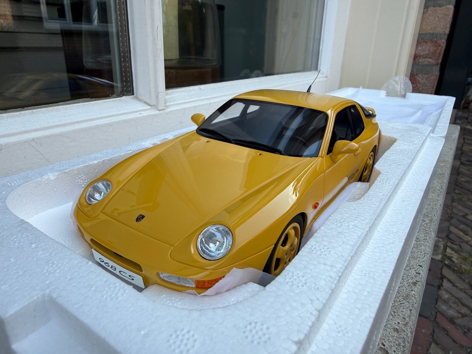1:18 Porsche 968 CS Clubsport geel 1993 GT Spirit GT129, Overige merken, Info@gts-models.com, 2, rue de l'écusson, Zone commerciale Oxygène Sud, Josselin, 56120, FR
