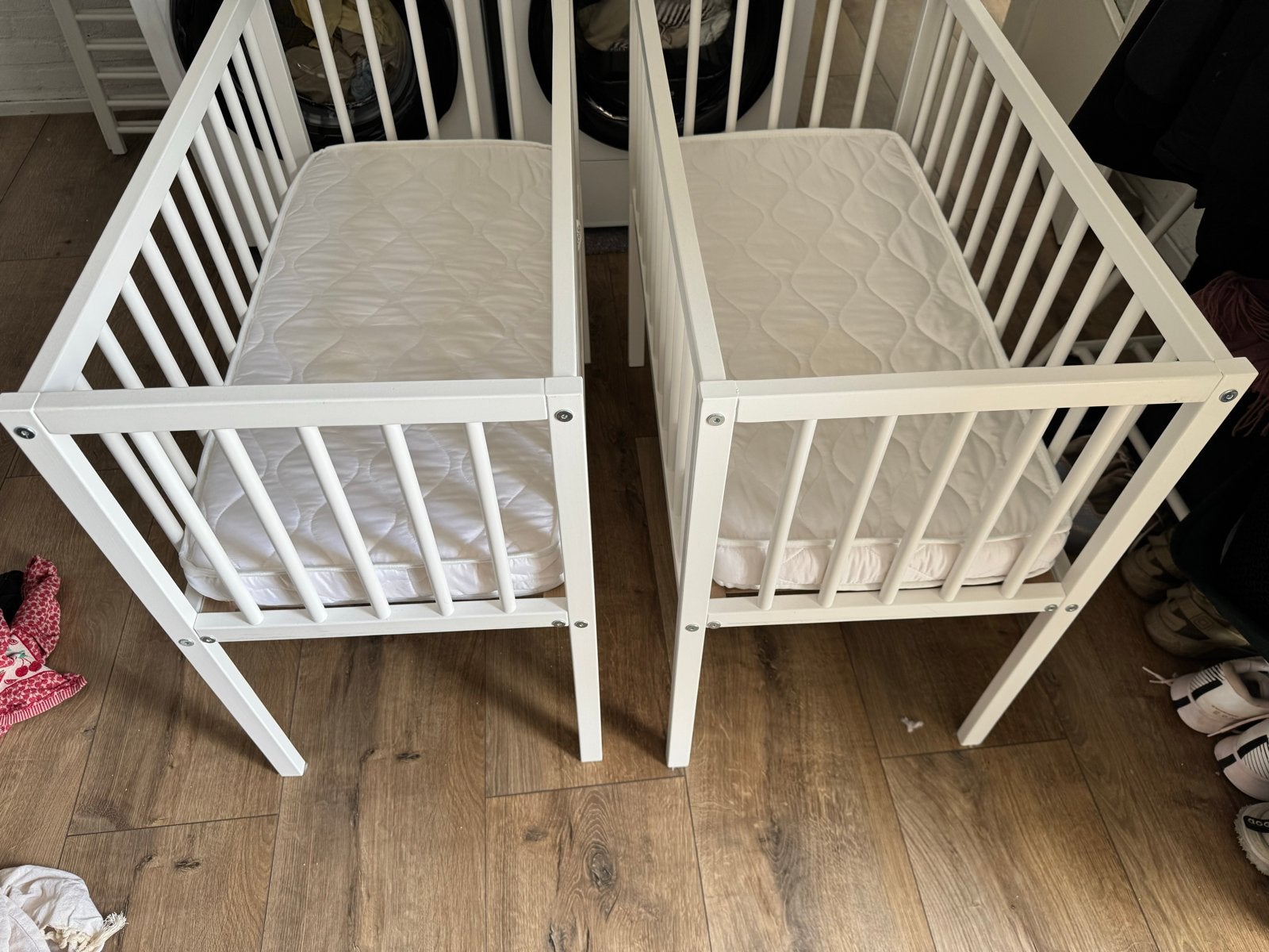 Complete Tweelingset: 2x Babybedje / Wiegje incl. matras, Ophalen, Zo goed als nieuw, Wieg