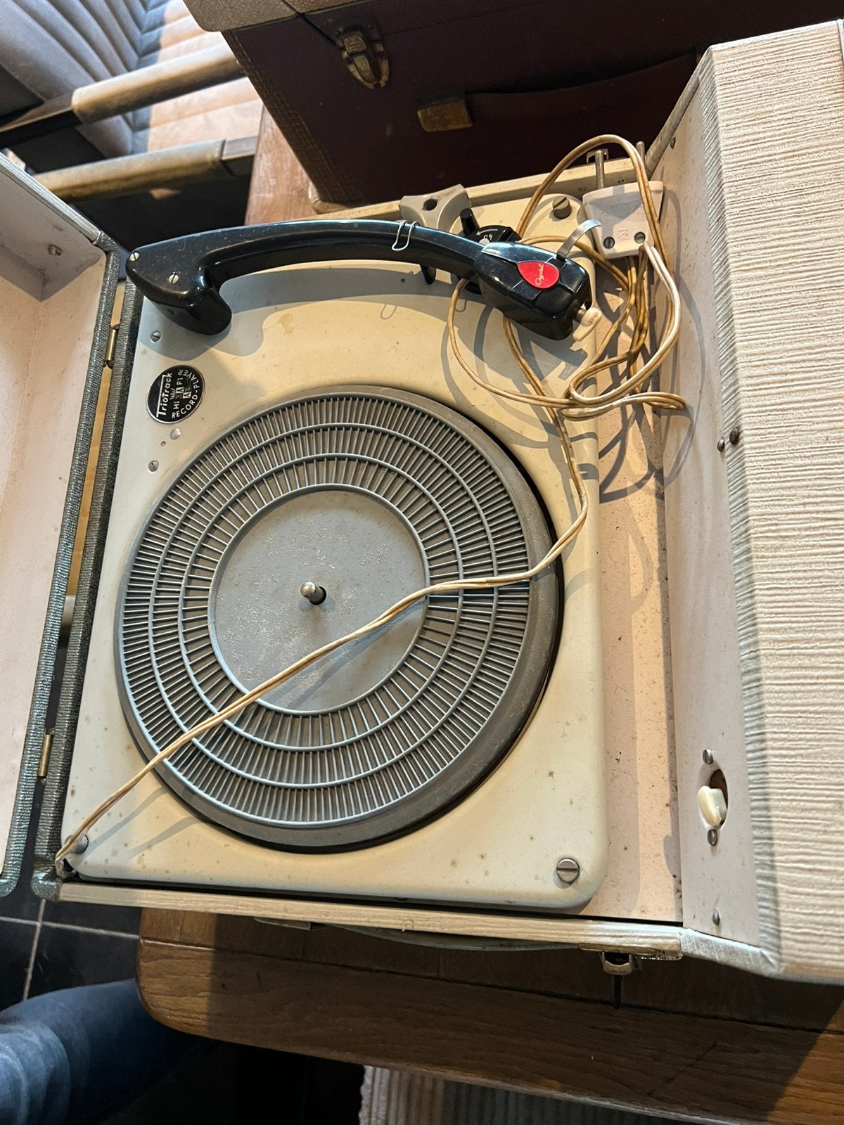4x OUDE KOFFERGRAMMOFOONS JAREN 50/60, Audio, Tv en Foto, Ophalen, Gebruikt, Overige merken