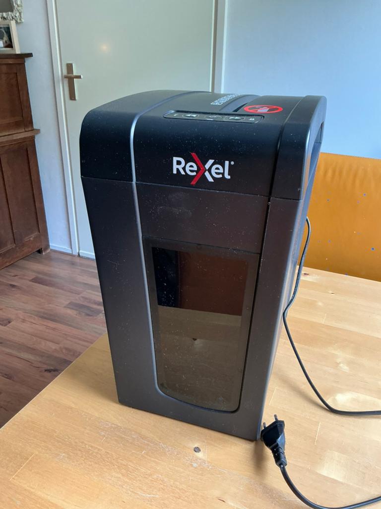 Papierversnipperaar Rexel Secure X10-SL, Ophalen, Gebruikt