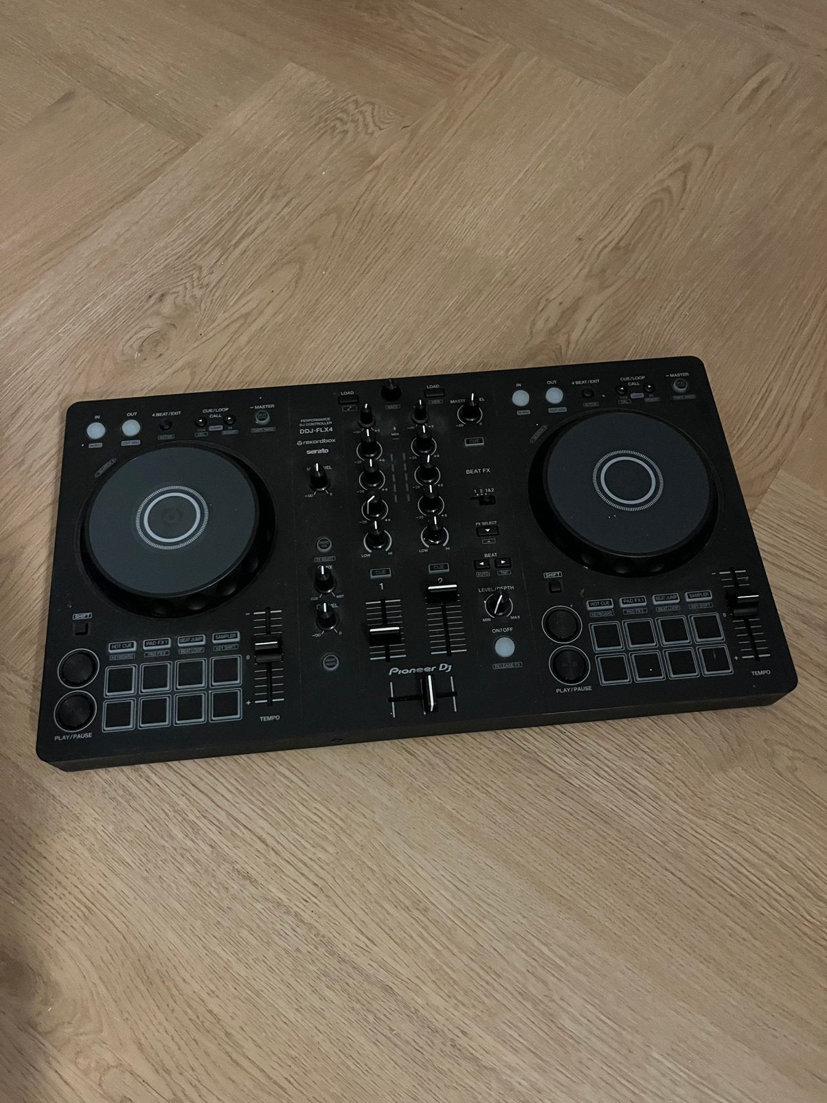Foto 3 van Pioneer DDJ-FLX4