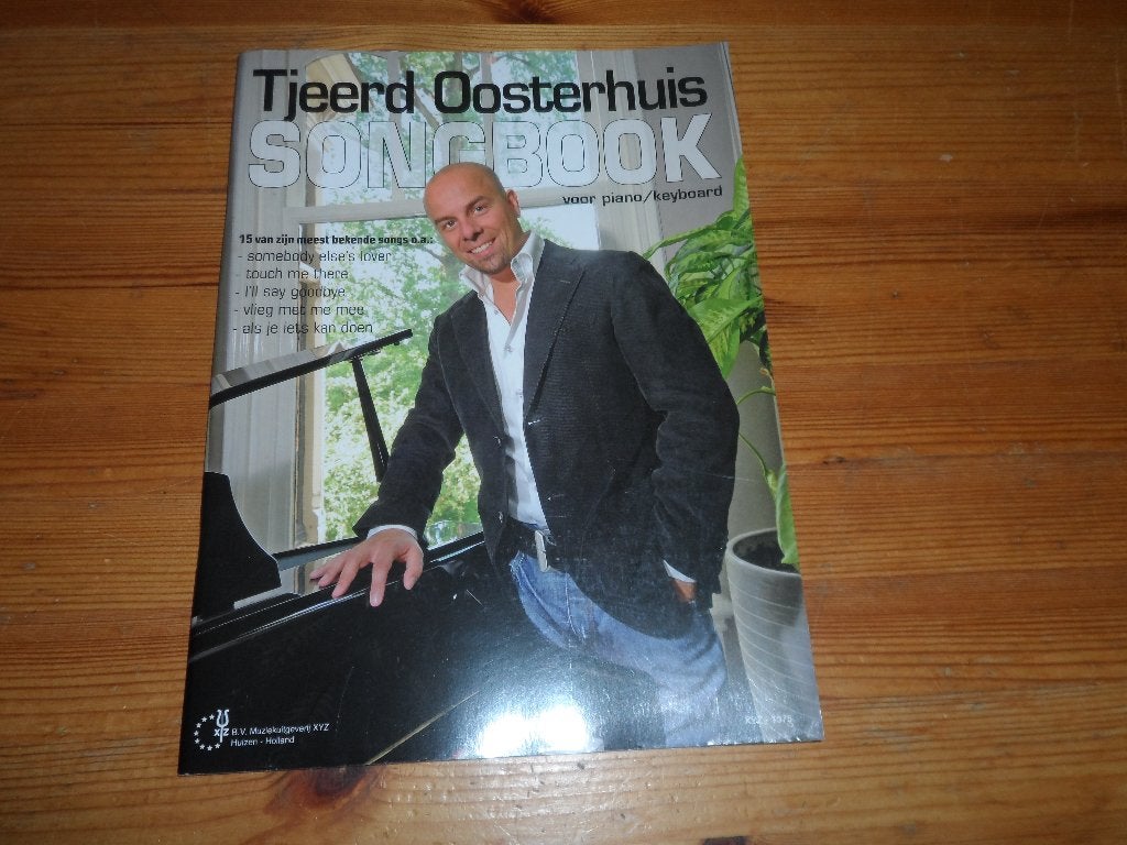 Tjeerd oosterhuis songbook, Nieuw, Gitaar, Ophalen of Verzenden, Artiest of Componist