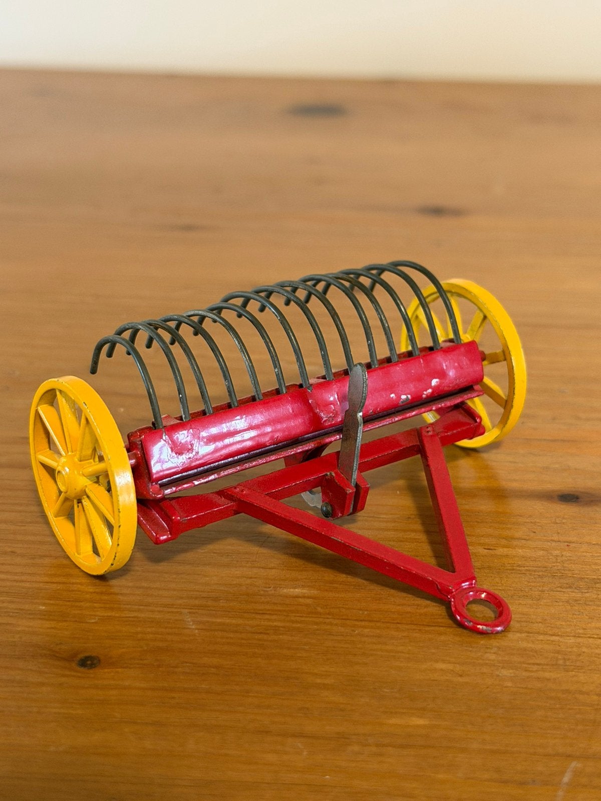 Dinky Toys 27K / 324 Hay Rake – compleet en werkend, Ophalen of Verzenden, Zo goed als nieuw, Tractor of Landbouw, Dinky Toys