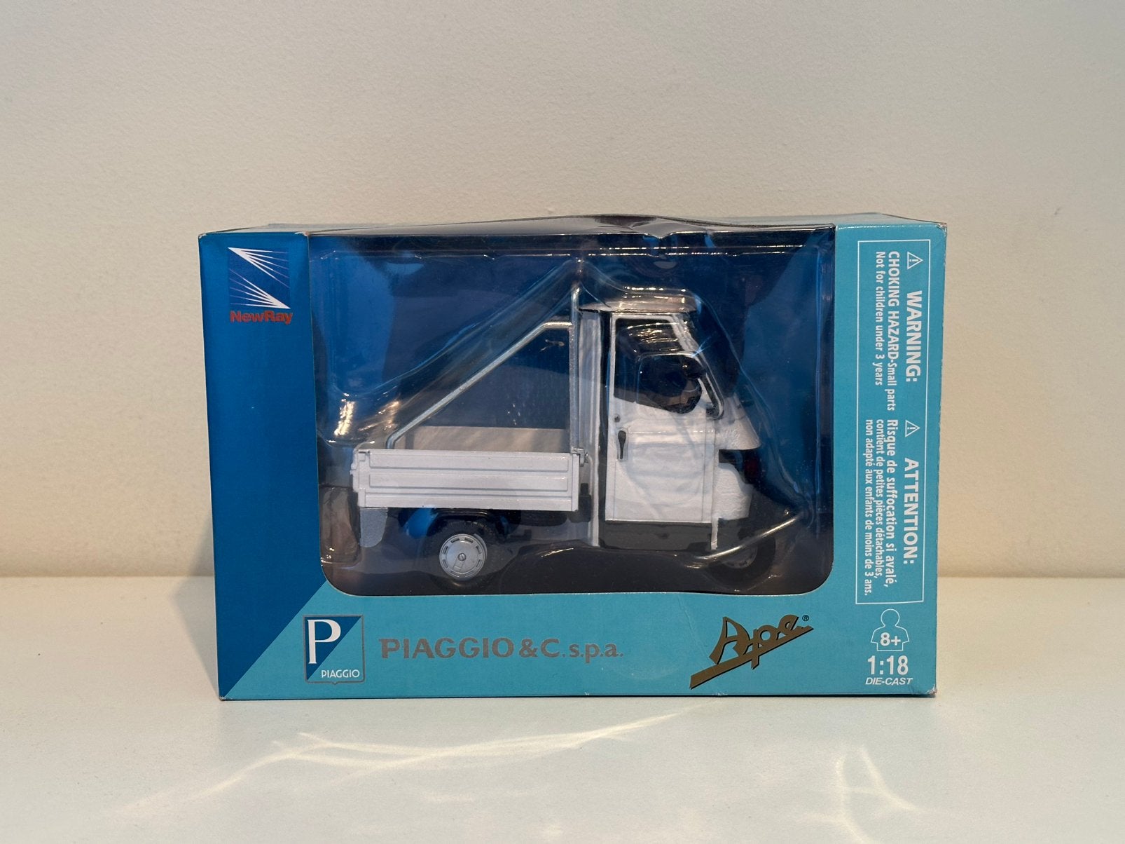 Piaggio Ape 50 | NewRay | schaal 1:18 | Nieuw in doos, Ophalen of Verzenden, Zo goed als nieuw