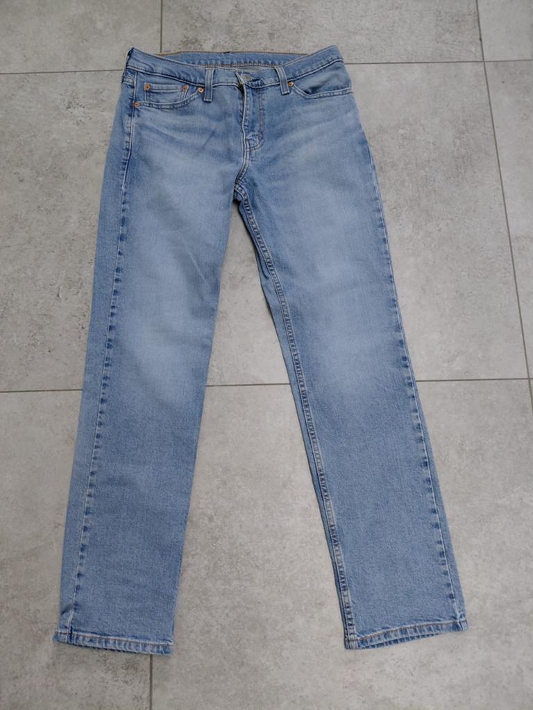 Levi spijkerbroek   30 x 32, Ophalen of Verzenden, Zo goed als nieuw, Blauw