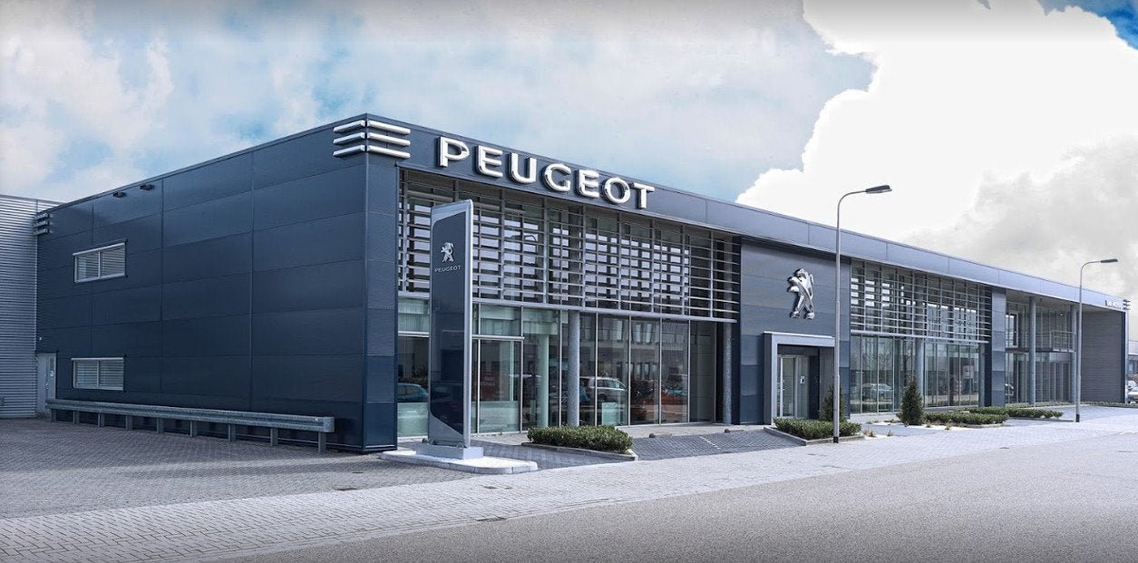 Peugeot 2008 1.2 Hybrid 145 GT, Auto's, Gebruikt, Euro 6, 1199 cc, Leder en Stof
