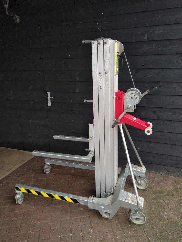 Nette Kanaallift _ montagelift _ materiaallift _ bouwlift, Ophalen of Verzenden, Gebruikt, Handmatig