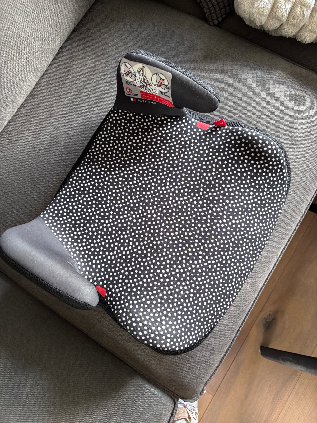 Hema Autostoel Verhoger - Zwart met Witte Stippen, 15 t/m 36 kg, Ophalen, Overige merken, Gebruikt
