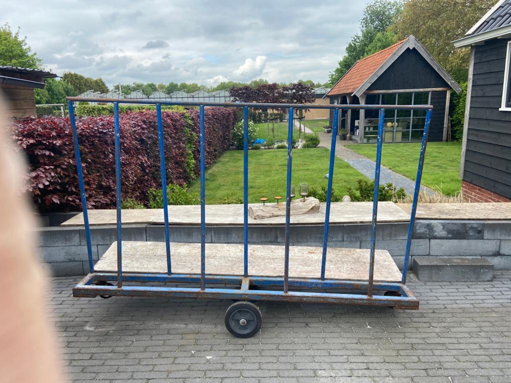 Materialen kar, handig bij een verbouwing, Ophalen
