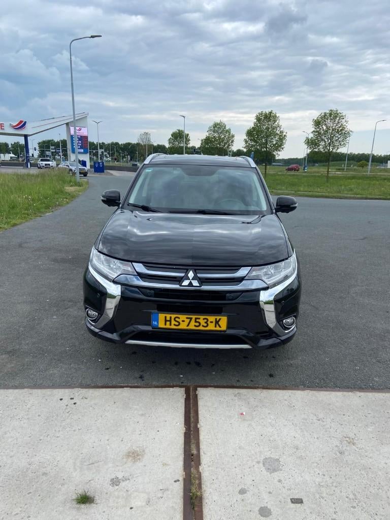 Mitsubishi Outlander PHEV Instyle+ 360 Camera Zeer Compleet, 1998 cc, Outlander, Zwart, 4 cilinders