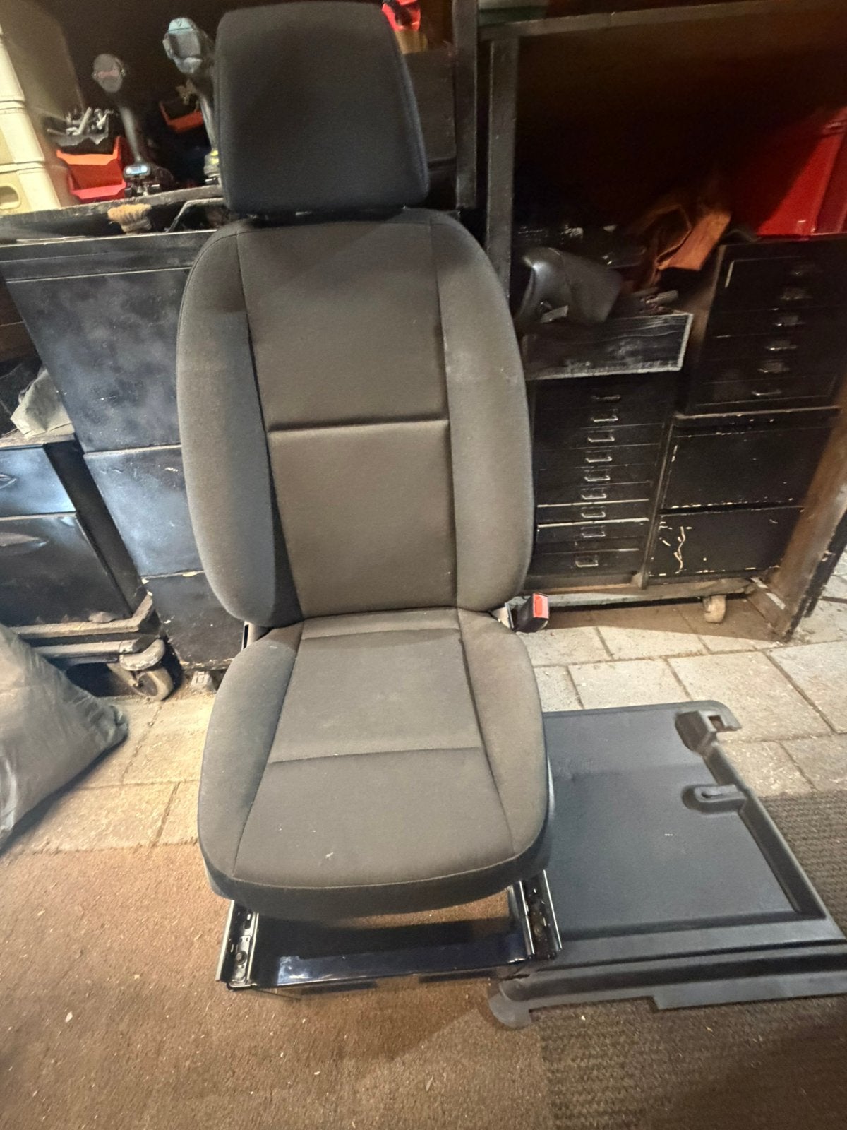 Nette bjrijdersstoel voor mercedes sprinter 907/910 verstelb, Auto-onderdelen, Ophalen of Verzenden, Gebruikt, Mercedes-Benz