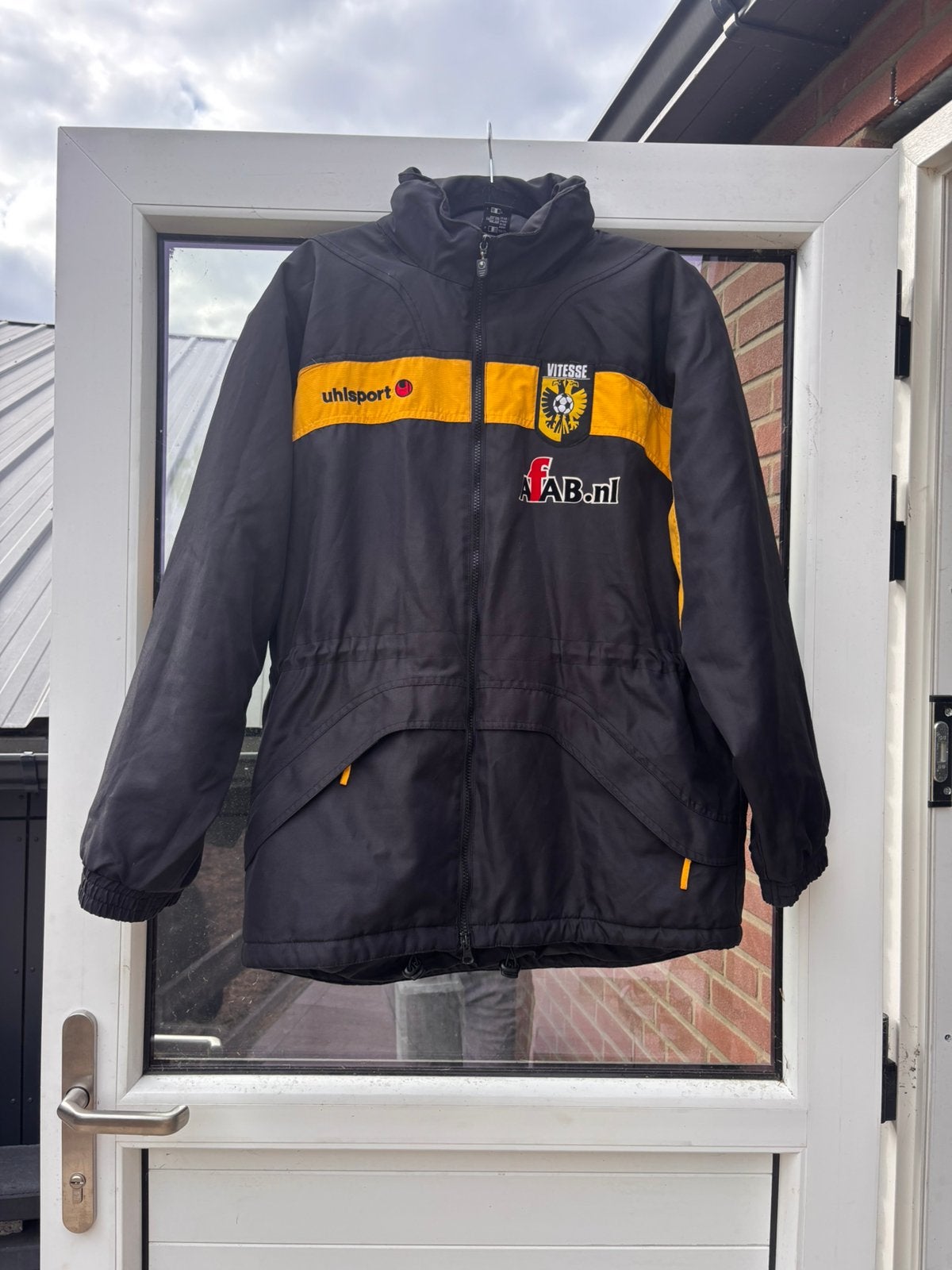 Vitesse Uhlsport vintage jas 2004/05 – maat M – AFAB nl, Maat M, Ophalen of Verzenden, Zo goed als nieuw, Overige typen