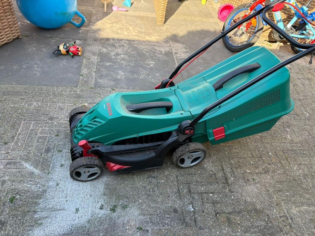 Bosch ARM 37 grasmaaier 1400W 37 cm, Ophalen, Cirkelmaaier, Gebruikt, Elektrische grasmaaier
