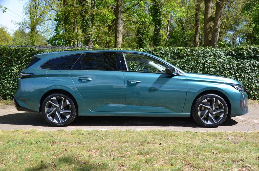 Peugeot 308 SW 1.2 Hybrid 136 e-DCS6 Allure Automaat/Navi/Pd, 145 pk, Gebruikt, Euro 6, 1199 cc