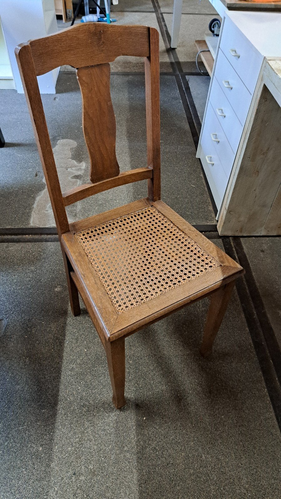 Vintage houten stoel met rotan zitting, Ophalen
