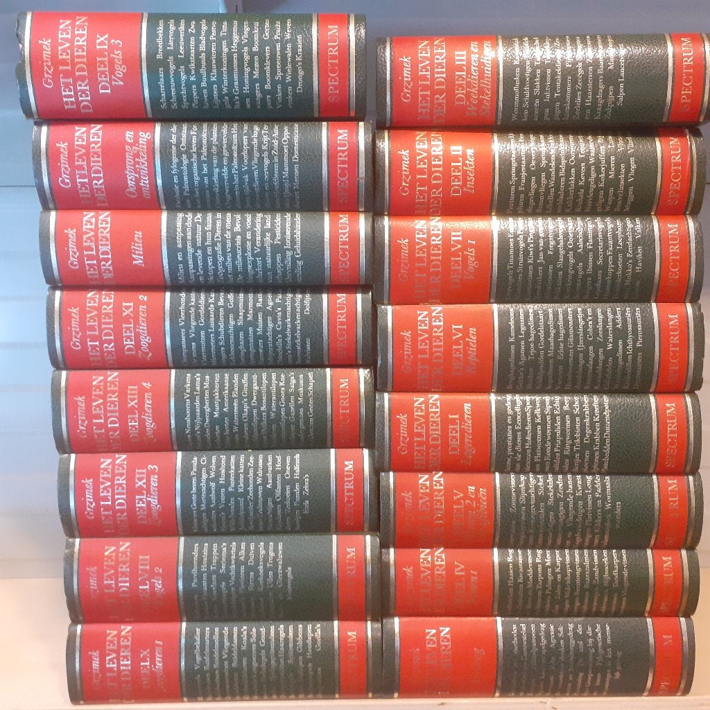Nr. 1011 Grzimeks dierenencyclopedie bestaat uit dertien del, Boeken, Gelezen, Complete serie, Ophalen of Verzenden, Grzimek