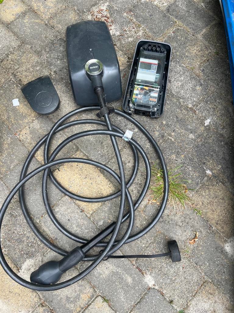EVBox Laadpunt met vaste laadkabel, Auto diversen, Laadpalen, Zo goed als nieuw, Laadpaal en Laadkabel, Ophalen